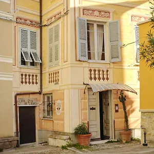Maison d'hôtes Giardinidivale A 2 Chilometri Da Finale Ligure, Borgio Verezzi
