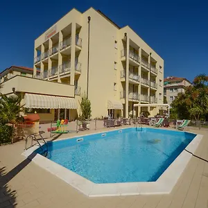 3* Aparthotel Gloria